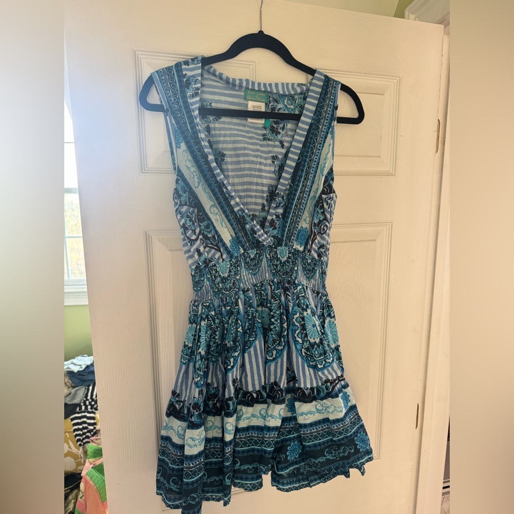 Blue and White Sleeveless Dress